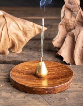 Noblesse Messinghalter mit Holzschale - Räucherstäbchenhalter - Berk
