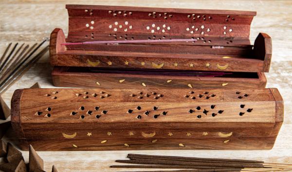 Reisekiste Holzhalter​​​​​​​ - Räucherbox Mangoholz - Berk